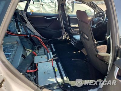 Zdjęcie 10 z 12 samochodu: 2012 TESLA MODEL S VIN:5YJSA1CNXCFP03081 - miniatura