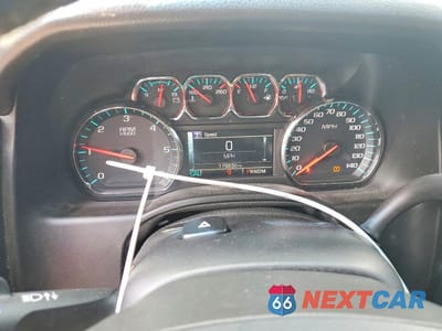 Zdjęcie 9 z 13 samochodu: 2016 CHEVROLET SUBURBAN K1500 LT VIN:1GNSKHKC4GR442589 - miniatura