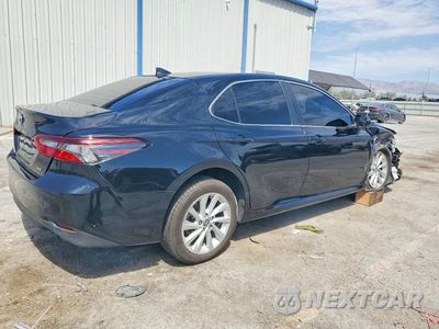 Trzecie zdjęcie samochodu z tyłu: 2023 TOYOTA CAMRY LE VIN:4T1C11AK1PU741787 - miniatura