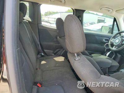 Zdjęcie 10 z 12 samochodu: 2021 JEEP RENEGADE VIN:ZACNJDAB0MPM95680 - miniatura