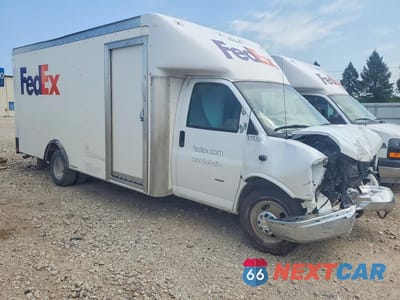 Czwarte zdjęcie samochodu z boku: 2020 CHEVROLET EXPRESS G3500 VIN:1HA3GTCG2LN000054 - miniatura