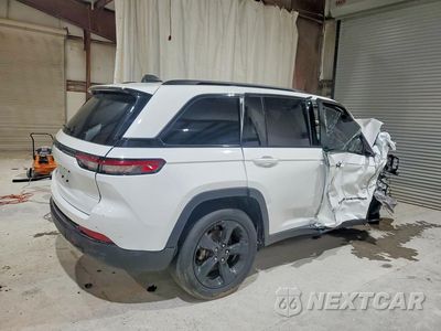 Trzecie zdjęcie samochodu z tyłu: 2024 JEEP GRAND CHEROKEE LAREDO VIN:1C4RJHAG5R8924544 - miniatura