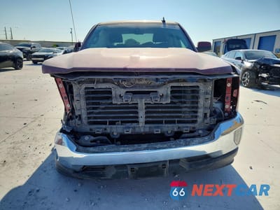 Piąte zdjęcie samochodu w środku: 2017 CHEVROLET SILVERADO C1500 LT VIN:3GCPCREC4HG222030 - miniatura