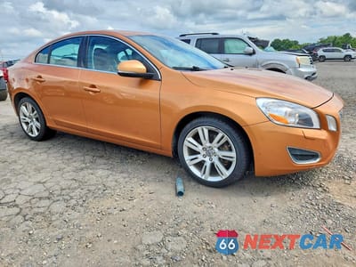 Czwarte zdjęcie samochodu z boku: 2011 VOLVO S60 T6 VIN:YV1902FH0B2007855 - miniatura