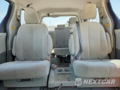 Zdjęcie 10 z 13 samochodu: 2011 TOYOTA SIENNA LE VIN:5TDKK3DC8BS165805 - miniatura