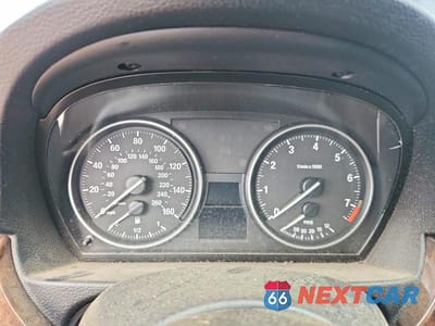 Zdjęcie 9 z 12 samochodu: 2009 BMW 328 XI VIN:WBAPK73559A450370 - miniatura