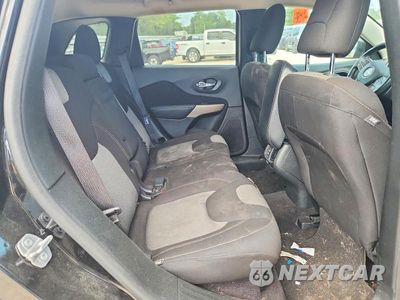 Zdjęcie 11 z 13 samochodu: 2017 JEEP CHEROKEE SPORT VIN:1C4PJLAB8HW666920 - miniatura