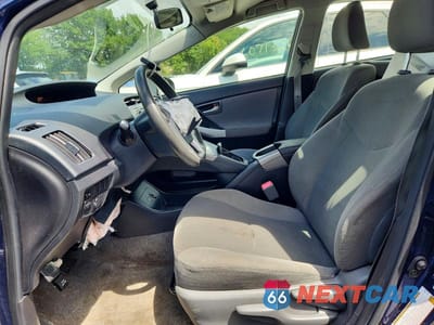 Zdjęcie 7 z 13 samochodu: 2013 TOYOTA PRIUS TWO VIN:JTDKN3DU5D1641766 - miniatura