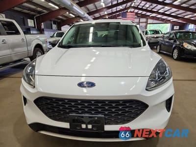 Piąte zdjęcie samochodu w środku: 2021 FORD ESCAPE S VIN:1FMCU0F65MUA26021 - miniatura