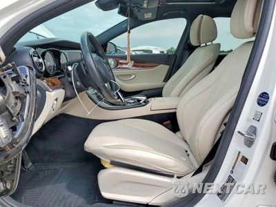Zdjęcie 7 z 12 samochodu: 2017 MERCEDES-BENZ E 300 4MATIC VIN:WDDZF4KB4HA023403 - miniatura