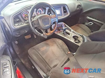 Zdjęcie 8 z 12 samochodu: 2015 DODGE CHALLENGER SXT VIN:2C3CDZAGXFH855511 - miniatura