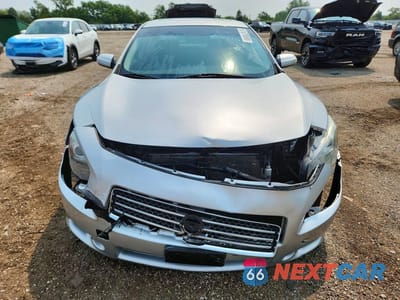 Piąte zdjęcie samochodu w środku: 2012 NISSAN MAXIMA 3.5 S VIN:1N4AA5AP6CC839136 - miniatura