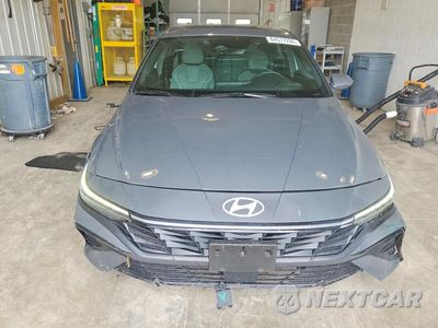 Piąte zdjęcie samochodu w środku: 2025 HYUNDAI ELANTRA LIMITED VIN:KMHLN4DJ7SU153944 - miniatura