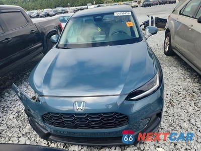Piąte zdjęcie samochodu w środku: 2025 HONDA HR-V LX VIN:3CZRZ1H35SM739800 - miniatura
