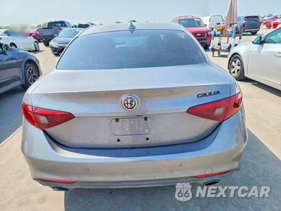 Zdjęcie 6 z 12 samochodu: 2020 ALFA ROMEO GIULIA VIN:ZARFAMANXL7635124 - miniatura
