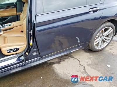 Zdjęcie 12 z 13 samochodu: 2016 BMW 750 XI VIN:WBA7F2C54GG415837 - miniatura