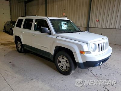 Czwarte zdjęcie samochodu z boku: 2011 JEEP PATRIOT SPORT VIN:1J4NT1GA2BD220103 - miniatura