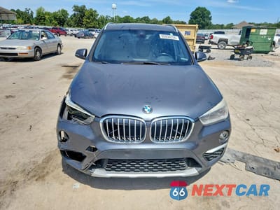 Piąte zdjęcie samochodu w środku: 2018 BMW X1 SDRIVE28I VIN:WBXHU7C32J3F04481 - miniatura