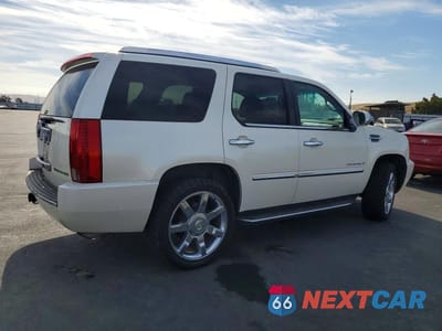 Trzecie zdjęcie samochodu z tyłu: 2008 CADILLAC ESCALADE LUXURY VIN:1GYFK63818R197027 - miniatura
