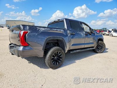 Trzecie zdjęcie samochodu z tyłu: 2024 TOYOTA TUNDRA SR5 VIN:5TFLA5AB1RX039501 - miniatura