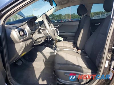 Zdjęcie 7 z 12 samochodu: 2021 KIA RIO LX VIN:3KPA24AD4ME413138 - miniatura
