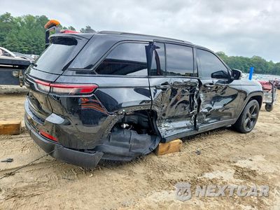 Trzecie zdjęcie samochodu z tyłu: 2023 JEEP GRAND CHEROKEE LAREDO VIN:1C4RJHAG1PC519940 - miniatura