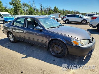 Czwarte zdjęcie samochodu z boku: 2000 TOYOTA CAMRY LE VIN:JT2BG22K9Y0445419 - miniatura