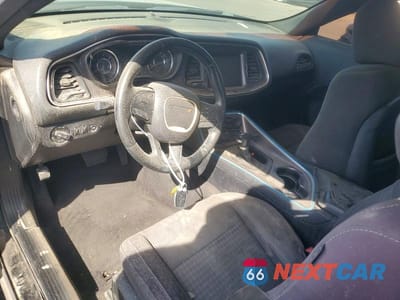 Zdjęcie 8 z 12 samochodu: 2015 DODGE CHALLENGER SXT VIN:2C3CDZATXFH703449 - miniatura