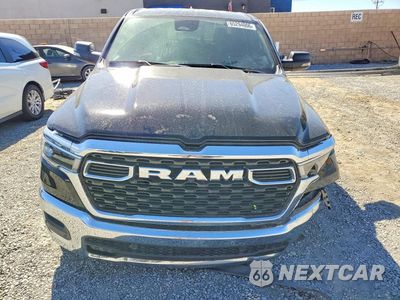 Piąte zdjęcie samochodu w środku: 2025 RAM 1500 BIG HORN/LONE STAR VIN:1C6SRFFPXSN530172 - miniatura