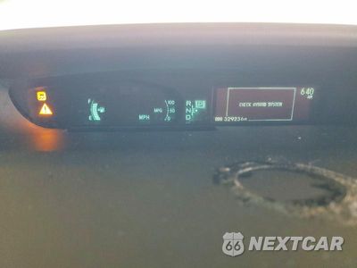 Zdjęcie 9 z 12 samochodu: 2011 TOYOTA PRIUS THREE VIN:JTDKN3DU3B5339544 - miniatura