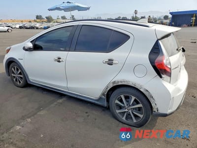 Drugie zdjęcie samochodu z przodu: 2018 TOYOTA PRIUS C TWO VIN:JTDKDTB37J1617283 - miniatura