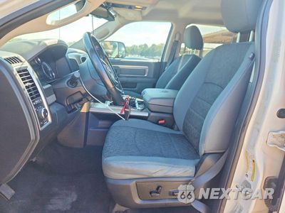 Zdjęcie 7 z 12 samochodu: 2015 RAM 2500 SLT VIN:3C6UR5DL1FG521698 - miniatura