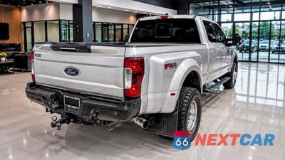 Czwarte zdjęcie samochodu z boku: 2017 FORD F350 SUPER DUTY VIN:1FT8W3DT0HEC30594 - miniatura