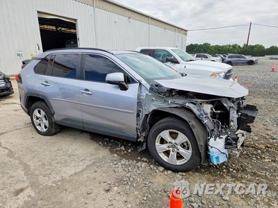 Czwarte zdjęcie samochodu z boku: 2019 TOYOTA RAV4 XLE VIN:JTMP1RFV0KD031733 - miniatura