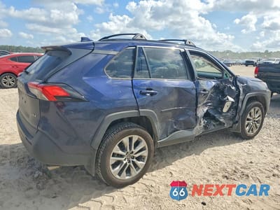 Trzecie zdjęcie samochodu z tyłu: 2023 TOYOTA RAV4 XLE PREMIUM VIN:2T3C1RFV6PW275329 - miniatura
