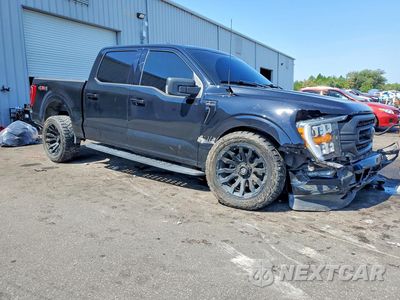 Czwarte zdjęcie samochodu z boku: 2023 FORD F150 SUPERCREW VIN:1FTFW1E50PFC94655 - miniatura