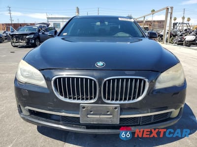 Piąte zdjęcie samochodu w środku: 2013 BMW 740 I VIN:WBAYA6C54DC995183 - miniatura