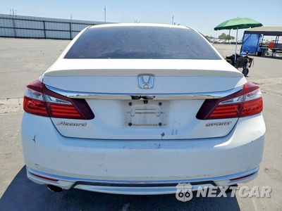 Zdjęcie 6 z 13 samochodu: 2016 HONDA ACCORD SPORT VIN:1HGCR2F58GA017782 - miniatura