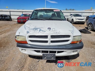 Piąte zdjęcie samochodu w środku: 2002 DODGE DAKOTA SPORT VIN:1B7GL32XX2S708622 - miniatura