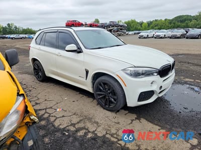 Czwarte zdjęcie samochodu z boku: 2017 BMW X5 XDRIVE50I VIN:5UXKR6C30H0J85250 - miniatura