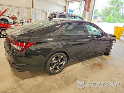 Trzecie zdjęcie samochodu z tyłu: 2023 HYUNDAI ELANTRA SEL VIN:5NPLS4AG4PH092186 - miniatura