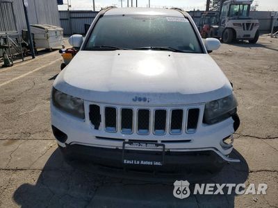 Piąte zdjęcie samochodu w środku: 2015 JEEP COMPASS LATITUDE VIN:1C4NJCEB4FD373204 - miniatura