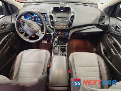 Zdjęcie 8 z 13 samochodu: 2018 FORD ESCAPE S VIN:1FMCU0F7XJUA18842 - miniatura