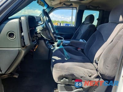 Zdjęcie 7 z 12 samochodu: 2001 GMC NEW SIERRA C1500 VIN:2GTEC19V511201531 - miniatura