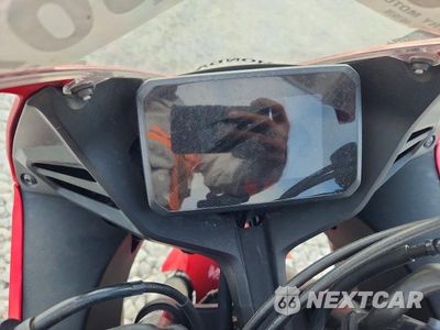 Zdjęcie 7 z 9 samochodu: 2024 HONDA CBR650 R VIN:MLHRH1552R5000511 - miniatura
