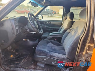 Zdjęcie 7 z 13 samochodu: 2001 CHEVROLET BLAZER VIN:1GNDT13W61K209397 - miniatura