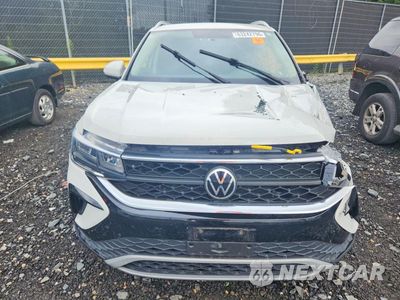 Piąte zdjęcie samochodu w środku: 2022 VOLKSWAGEN TAOS SE VIN:3VVTX7B20NM045994 - miniatura