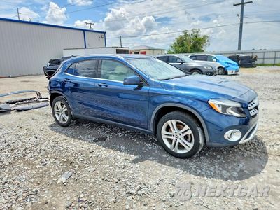 Czwarte zdjęcie samochodu z boku: 2019 MERCEDES-BENZ GLA 250 4MATIC VIN:WDCTG4GBXKJ615640 - miniatura