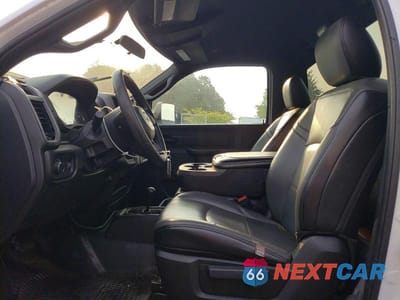 Zdjęcie 7 z 13 samochodu: 2021 RAM 3500 VIN:3C7WRTAL5MG604254 - miniatura