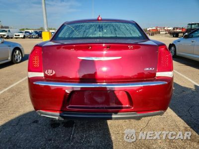 Zdjęcie 6 z 12 samochodu: 2018 CHRYSLER 300 TOURING VIN:2C3CCAAG5JH275466 - miniatura